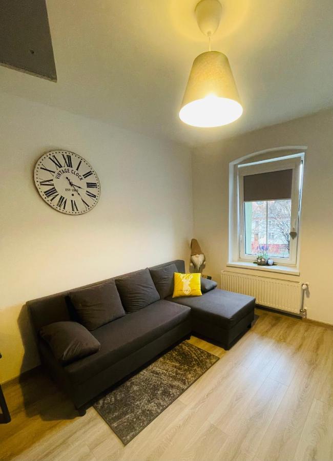 Apartament Oliwia Apartment Jelenia Gora Exterior photo